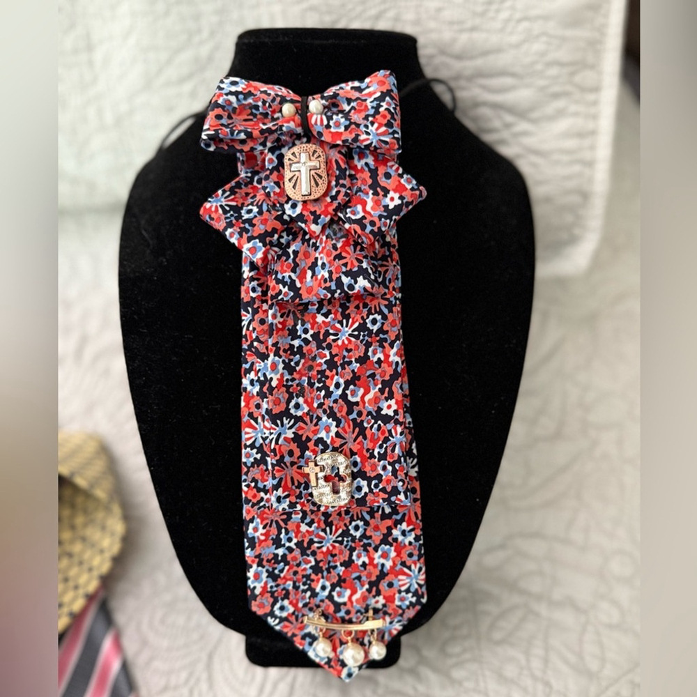 Floral Cross Pearl Tie Necklace